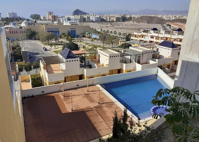 Apartamento En Aguilas Con Amplia Terraza Y Piscina
